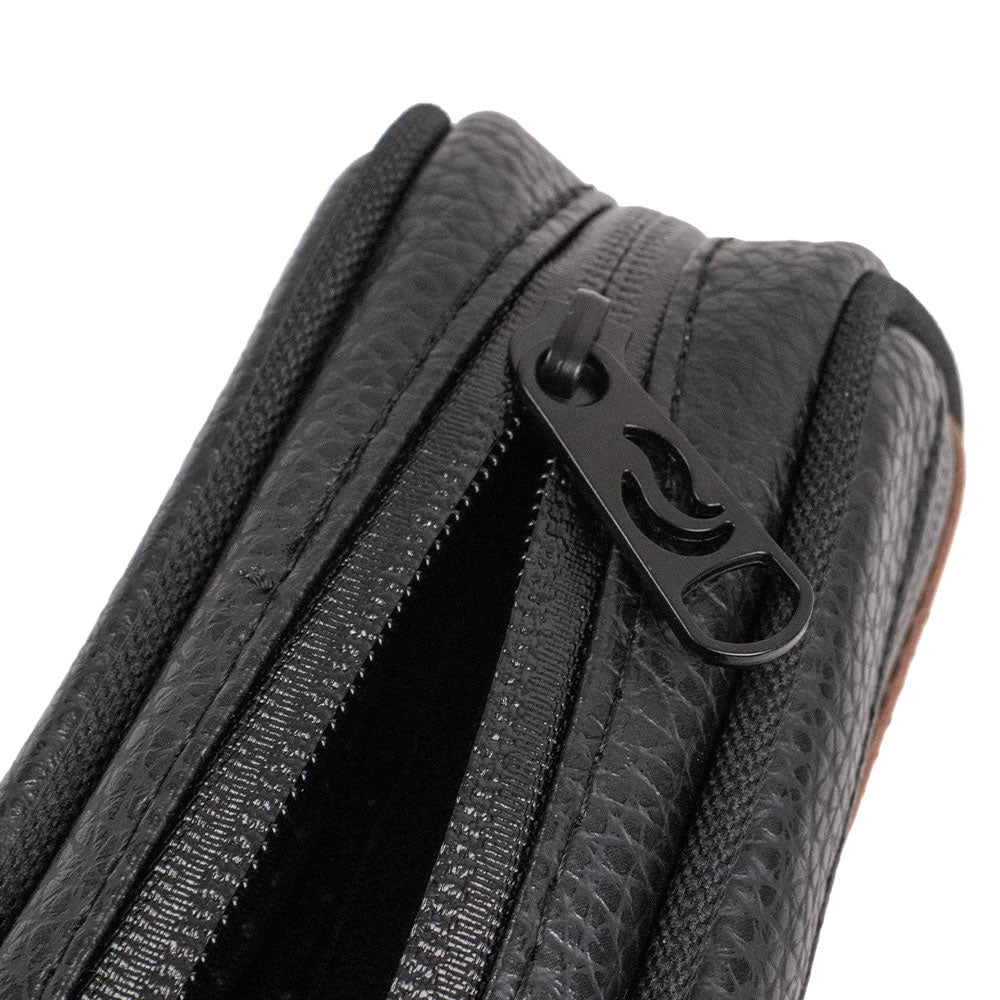 Flux-Black Leather