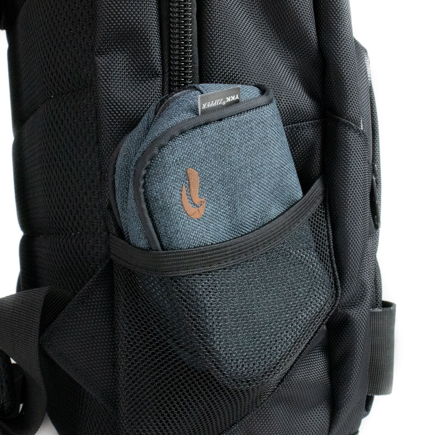 Nomad - Black Canvas