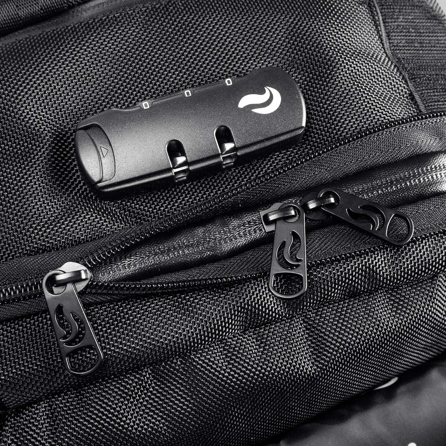 Standard Black - Faceoff® Medium