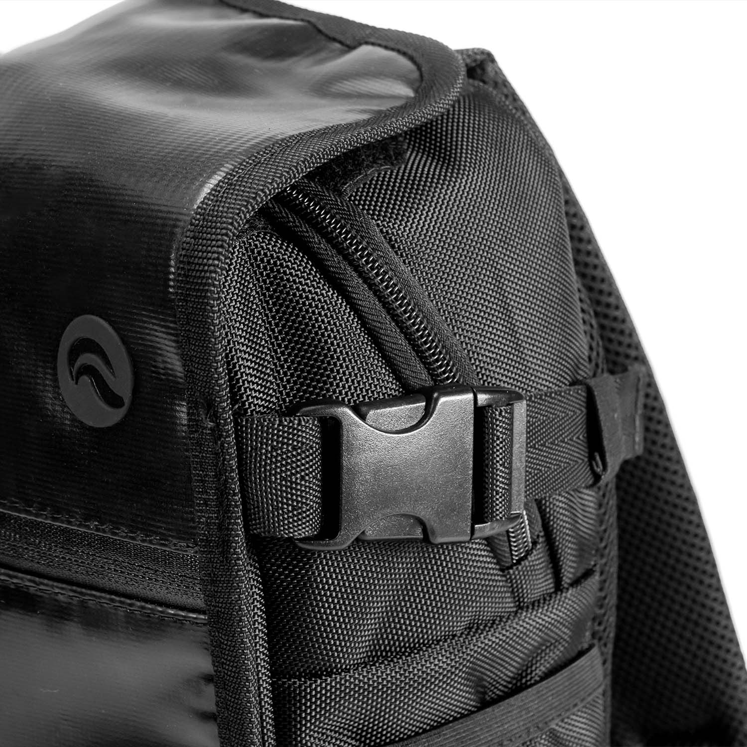 Standard Black - Faceoff® Small