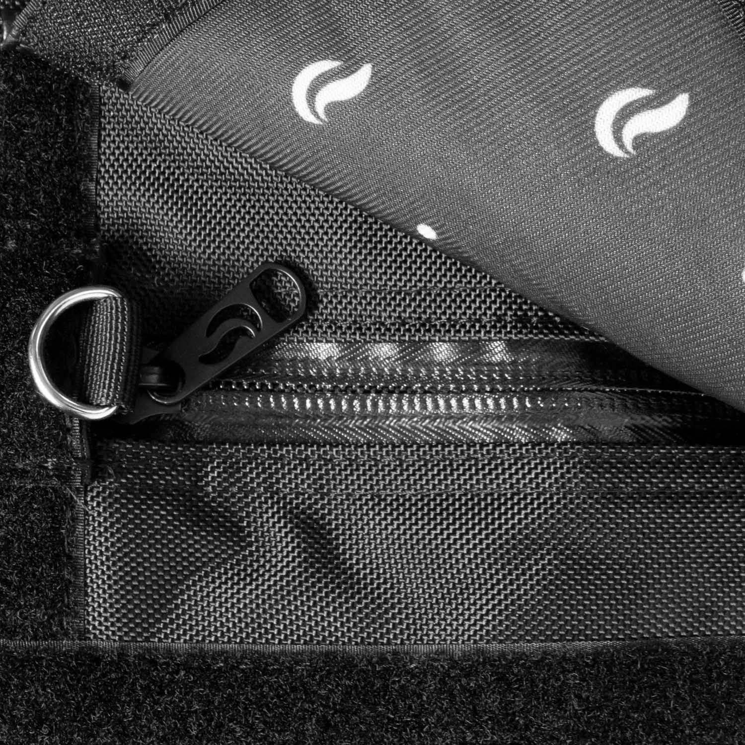 Midnight 23.5" - Black