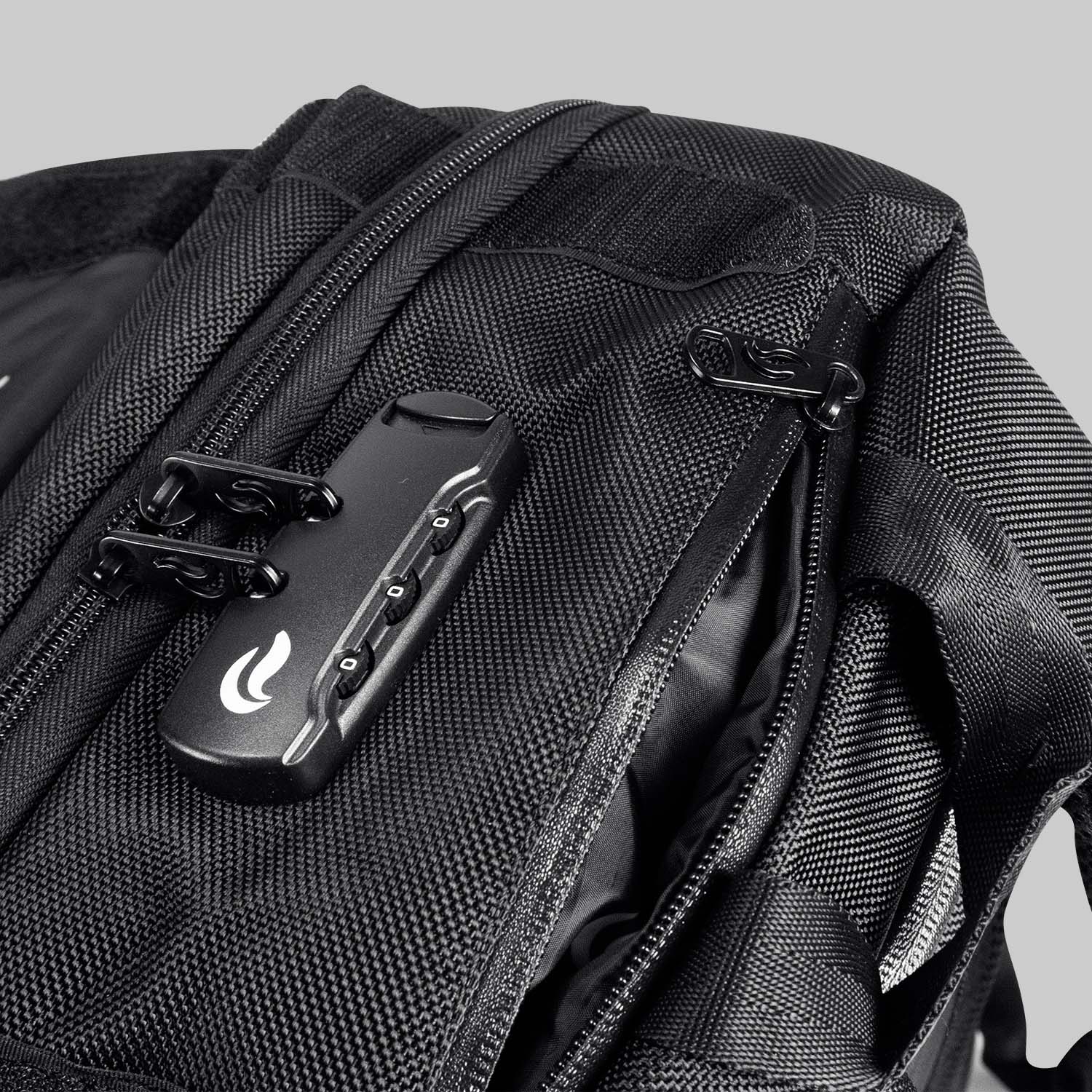 Standard Black - Faceoff®