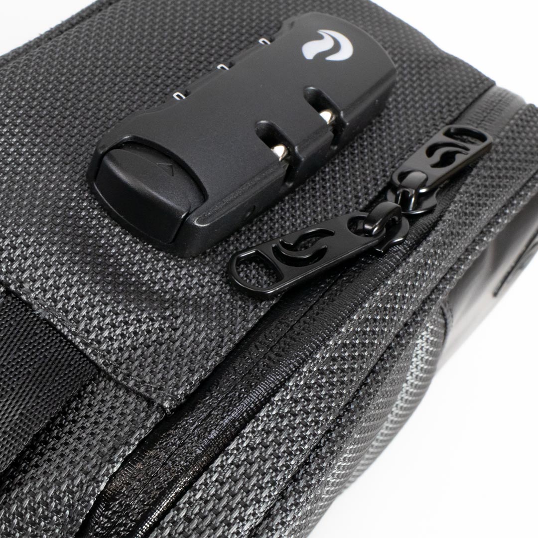 Pilot S - Black Canvas