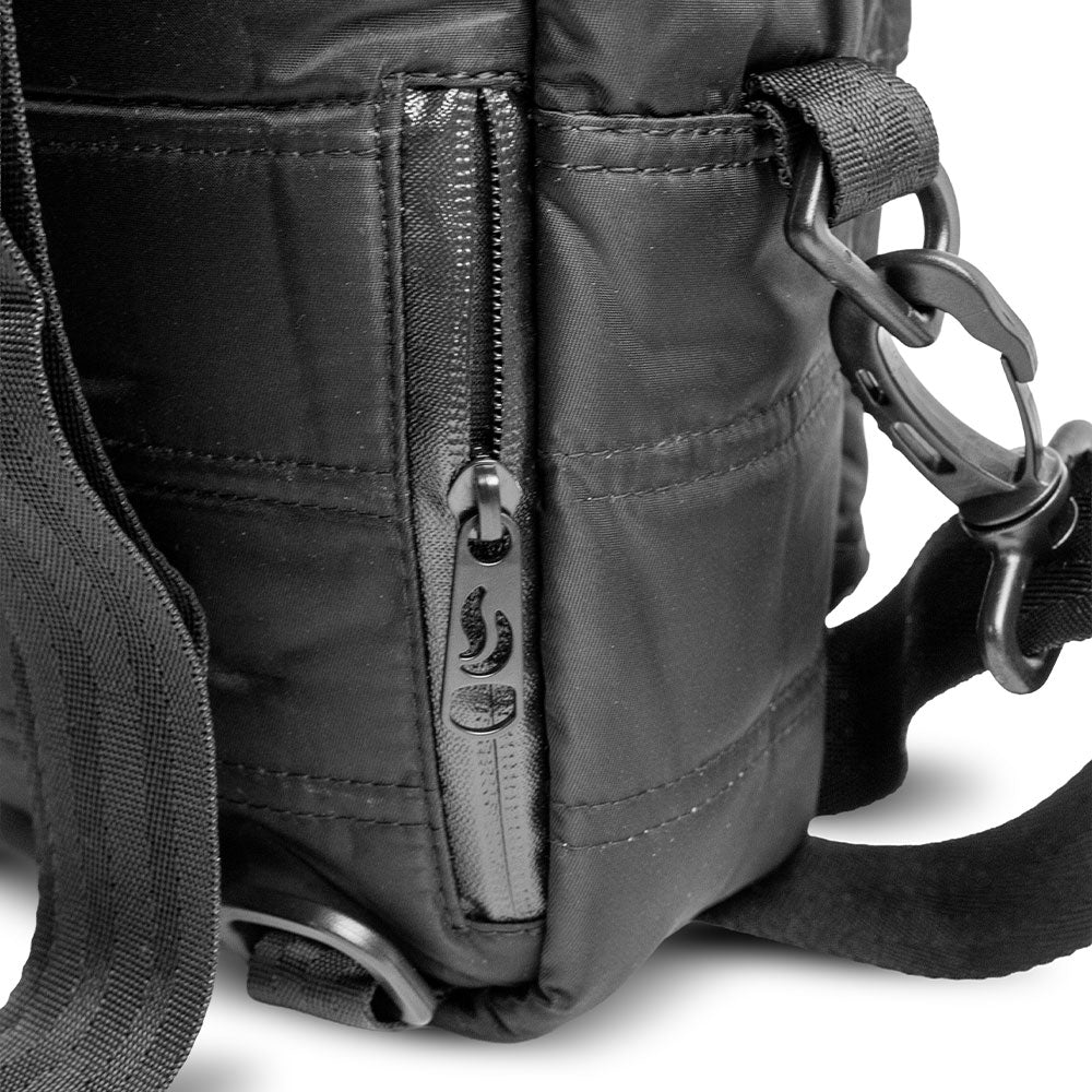 Raven - Elegant Black